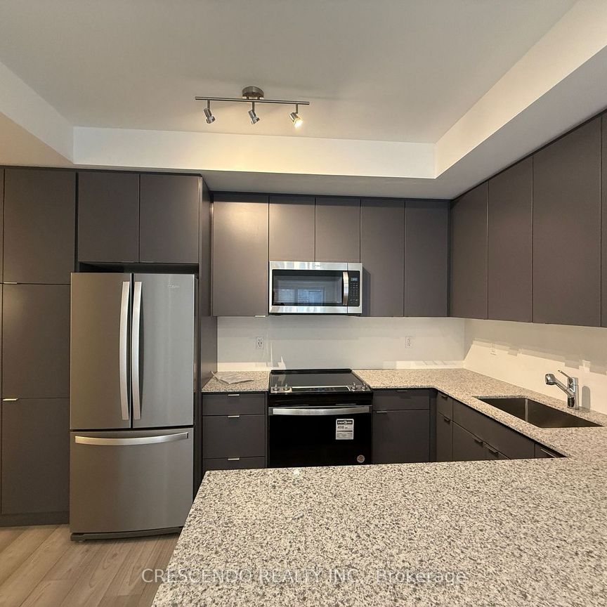 For Lease - 18 Lytham Green Circle Unit# 24, Newmarket, Ontario - Photo 1