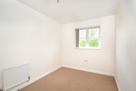 2 bedroom semi-detached house to rent - Photo 2