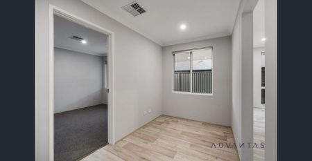 Modern, Spacious & Ready to Impress - Designer Home in Baldivis! - Photo 2