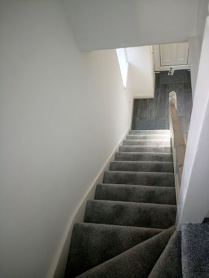 3 Bed Semi-Detached House, Calverley Garth, LS13 - Photo 1