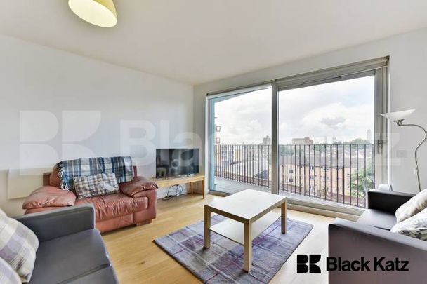 24 hour concierge & inclusive of water rates - Photo 1