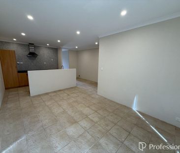 LOCATION, LIFESTYLE & CONVENIENCE - RIGHT NEXT TO THE VALE SHOPPING... - Photo 4