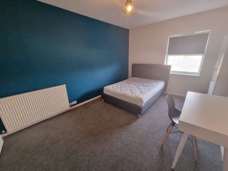 4 Bed Student Accommodation - Photo 5