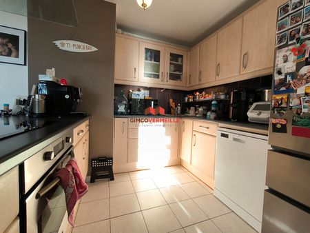 Location Appartement 6 pièces 101m² - Photo 3