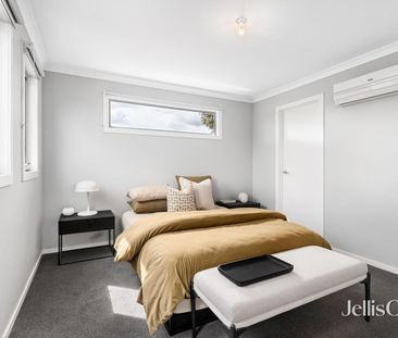 Executive living in Soldiers Hill - Photo 4