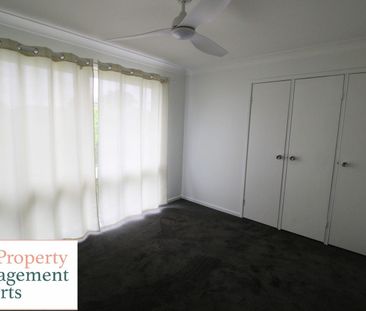 ✨ Freshly Updated Family Home in Prime Eaglevale Location ✨ 3 Bedro... - Photo 3