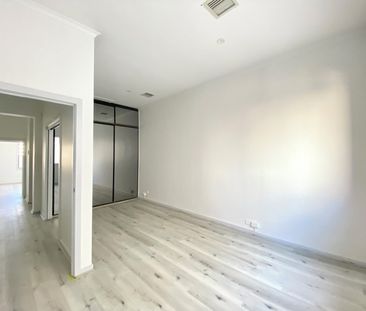 LOVELY THREE BEDROOM APARTMENT IN PRIME LOCATION - Photo 1