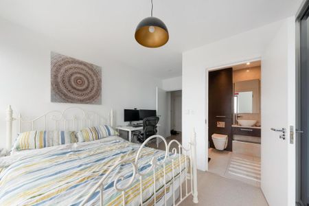 3 bedroom apartment to rent - Photo 3