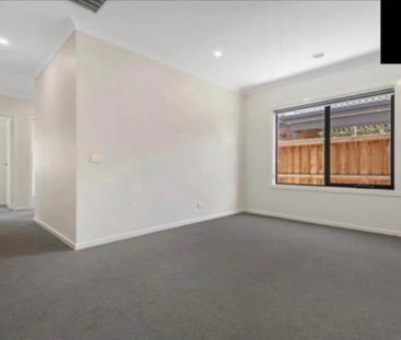 Thornhill Park - Photo 2