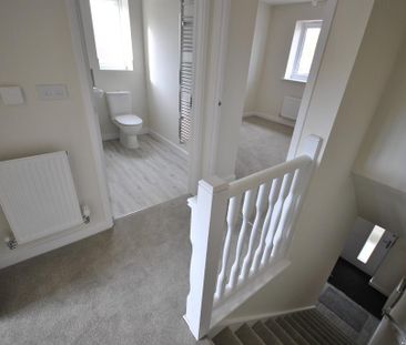 2 bedroom semi-detached house to rent - Photo 5