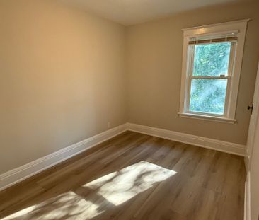 For Lease - 203 Fairleigh Avenue, Hamilton, Ontario - Photo 1