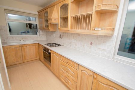 Derwent Crescent, Arnold, Nottingham - Photo 5