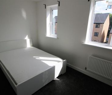 5 bedroom private hall to rent - Photo 3