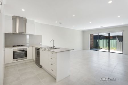 5 Liliane Place, Lake Gardens - Photo 4