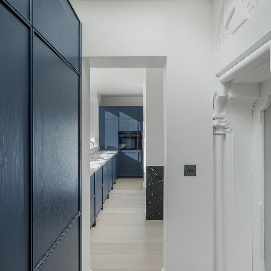 A brand-new, elegant apartment serviced by Marriott - Photo 1