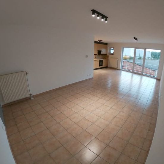 Appartement te huur - Photo 1