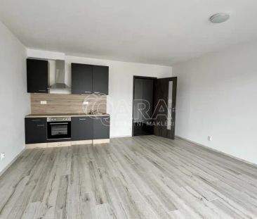 Pronájem, 1+kk 37 m - Photo 2