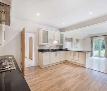 West Grove, Hersham, Walton-on-thames, Surrey, KT12 - Photo 1