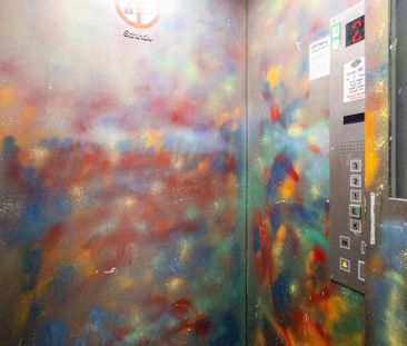 Top saniertes Appartement mit Einbauküche, Balkon & Fahrstuhl in ru... - Foto 1