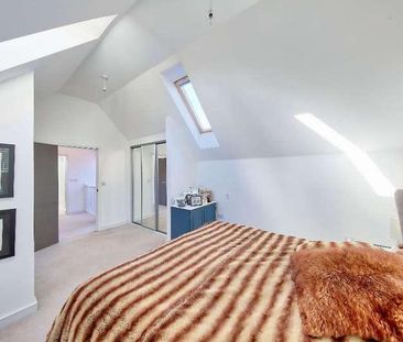 Langley Place, Guildford, Surrey, GU2 - Photo 3