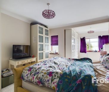 Park Avenue, Staines-Upon-Thames, Middlesex,TW18 - Photo 4