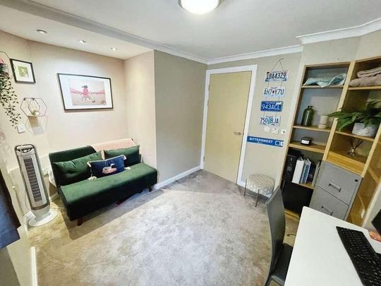 Magretian Place, Cardiff, CF10 - Photo 1