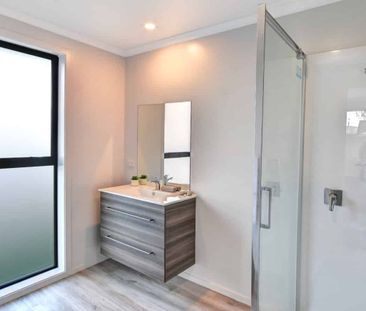 Executive living at its finest - Photo 5