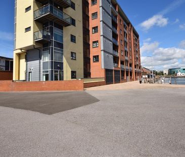 Kings Road, SA1 8PY, Swansea - Photo 3