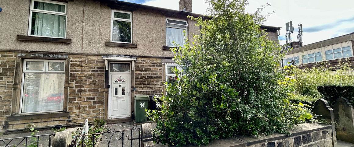 Broad Lane Room 3 - Photo 1