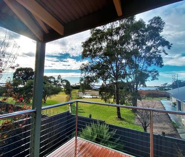 CHARMING TWO BEDROOM RESIDENCE TO CALL HOME!! - Photo 6