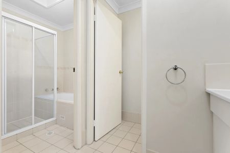 Quality 3 Bedroom Home in Highly Desirable Area - Photo 4