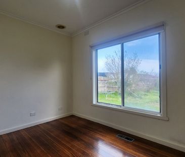 3 Bedroom Family Home - Photo 4