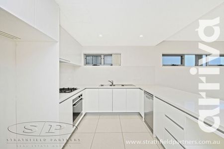 Arriva Strathfield Huge Luxury 2 Bedroom Apartment - Photo 2