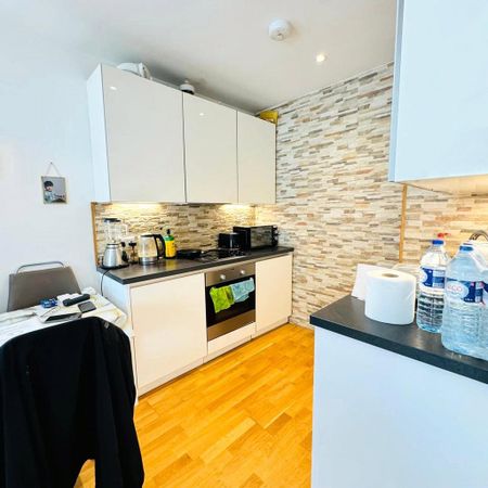 1 bedroom apartment to rent - Photo 2