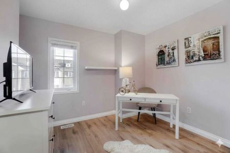 For Lease - 741 Maxman Street, Mississauga, Ontario - Photo 2