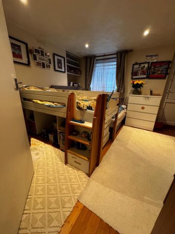 1 Bed Flat, Charlton, SE7 - Photo 4