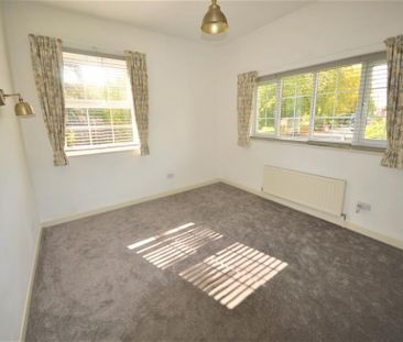 3 Bedroom Semi Detached To Let - Photo 4