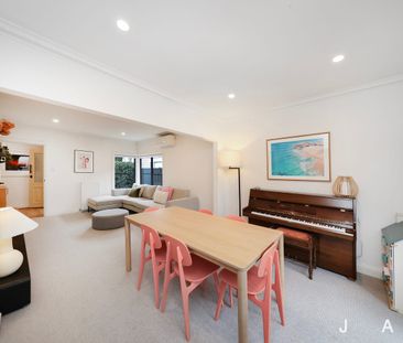 Unbeatable Yarraville Lifestyle - Photo 2