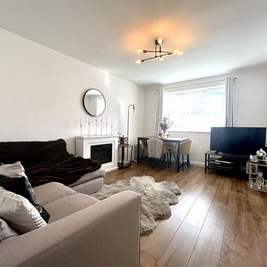 1 Bedroom Apartment - Purpose Built To Let - Photo 1