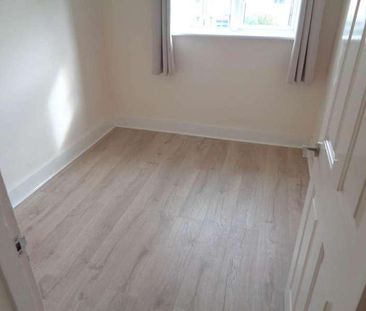 Westminster Drive, Westcliff On Sea, SS0 - Photo 4