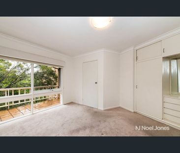 2/18 Medway Street, Box Hill North, Vic 3129 - Photo 2