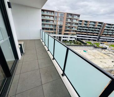 Modern one bed with Study – Moments to Tallawong Metro - Photo 4