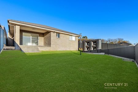 Modern Family Home - Photo 5