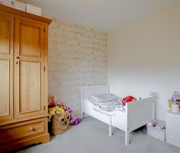 Glencarron Close, Hoddlesden - Photo 3