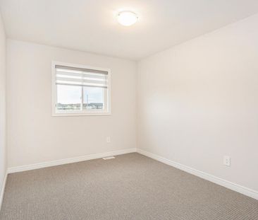 For Lease - 83 Sycamore Street, Welland, Ontario - Photo 5