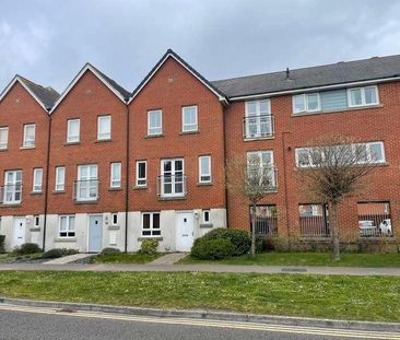 Newfoundland Drive, Poole, BH15 - Photo 1