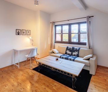 Family-friendly semi-detached house with garden - Photo 1