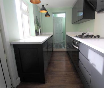 2 bedroom terraced house to rent - Photo 5
