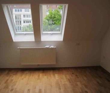 Wohn(t)raum: schicke 2-Zimmer-Dachgeschosswohnung mit Balkon - Foto 5