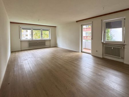 Bereits bezugsfrei – frisch renovierte 3-Zi-Wohnung mit zwei Balkonen in ruhiger Wohnlage Rosenheims! - Foto 3